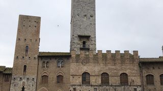 13世紀竣工の建物