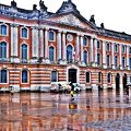 トゥールーズの中心　巡礼路やランドネの交差点　GR653 / GR46 / GR861　Place Du Capitole, Toulouse