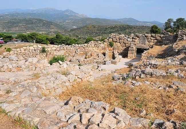 丘陵上の広大な遺跡