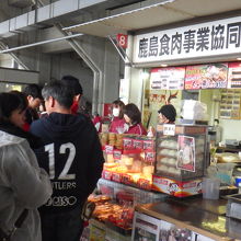 どこも長蛇の列