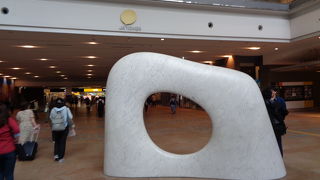 安田侃さんのオブジェ