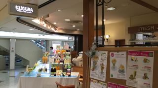 みずみずしい季節のフルーツパフェ