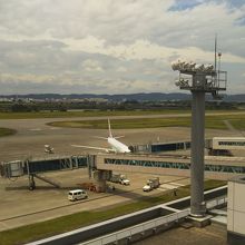 富山空港に到着したチャイナエアライン機