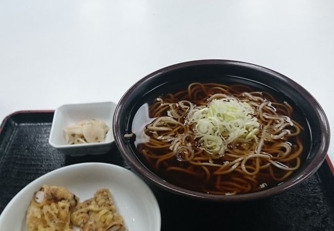 山形県庁の中の食堂です