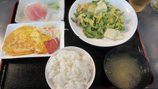 深夜にも開店している食堂