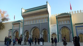 門がキレイです