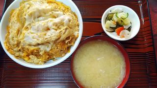 三峰口駅前にある食堂