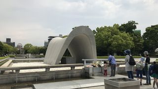 大勢の人がお詣りに