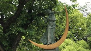 平和のための像