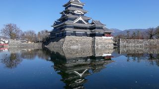 撮影スポットなら堀の外側