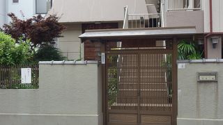 普通のお宅の様な建築でした