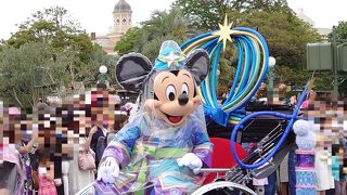 雨でも七夕バージョンのミッキー達に会えました！