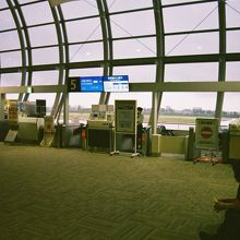 到着・出発とも5番搭乗口を利用しました。