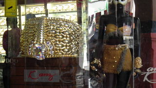 「世界一大きな金の指輪」