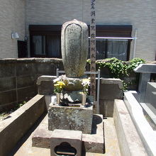 板割浅太郎の墓