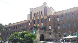 大阪城天守閣のすぐ横の商業施設