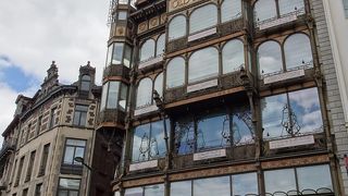 アールヌーボーの建物も素敵です
