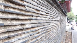 大通りに面してあるので誰でも見られる。