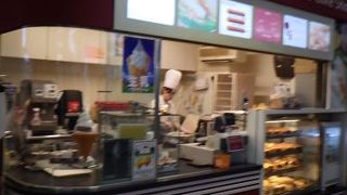 徳島駅内のウィリーウィンキー