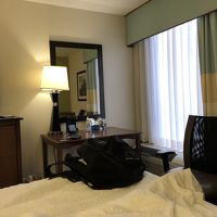 かなり狭いです。