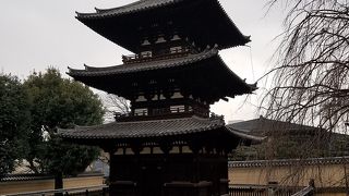 五重塔より小さいがこちらのほうが年代的には古い