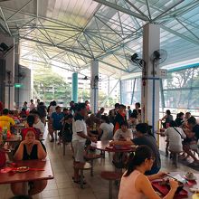 ホーカー二階。