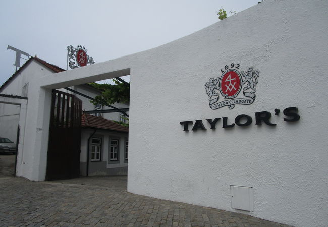 ワイナリー見学とテイスティング