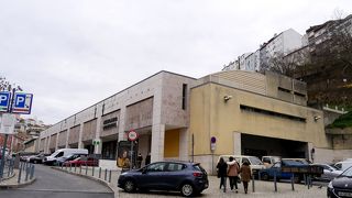 1.6ユーロ　売り場ははっきりしないが，乗務員がそばにいる