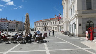 ピラン旧市街の中央にあるタルティーニ広場