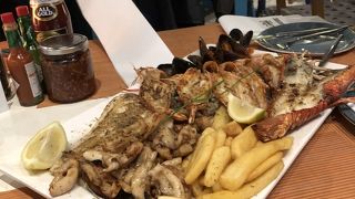 ウォーターフロントのギリシャ料理