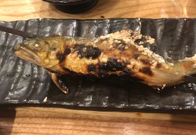 落ち着いた雰囲気の居酒屋さん