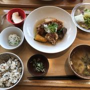 栄養バランスの良い定食屋