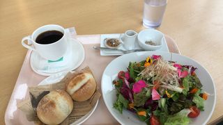 　五竜白馬の山並みを望むレストラン