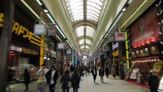 お土産なら何でも揃う商店街