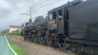 「都心から一番近い蒸気機関車」というキャッチフレーズです。SLが走る秩父鉄道の沿線は、高い柵が少なく撮影スポットが多いです！ショッピングセンターの駐車場からも狙えます！