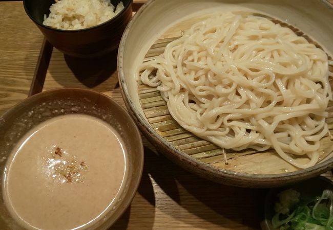 季節の炊き込みごはん付き