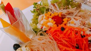 ホテルオークラ内のレストラン