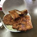 猪苗代駅前、丼からハミ出るソースカツ丼！