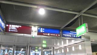 案内表示がたくさん有り解りやすい空港