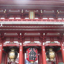 境内の大きな門