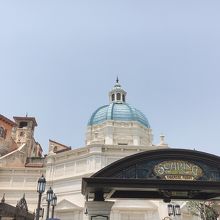 比較的空いてる時間でも真夏日に180分待ち。。。