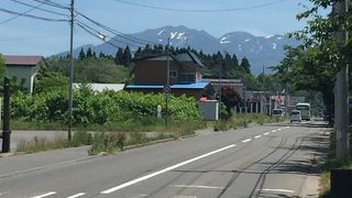 行軍の道路沿い 