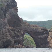 自然は偉大な芸術家です。