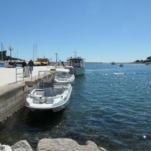 ポレチェ港のフェリーポート