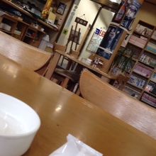 店内の様子です。多くの雑誌等があります。