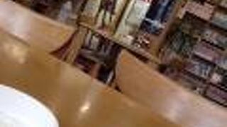 ゴルフ好きの方が集まる店の様です。