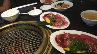 日本の焼肉が食べられます