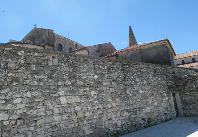 中世の町並みが残るポレチュ旧市街
