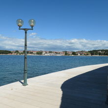半島の海沿い散歩道です