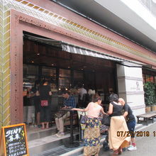 午後1時頃ですが、行列ができるほど人気のようです